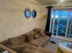 Impeccable 2-Bed Apartment in Orpington, Islington